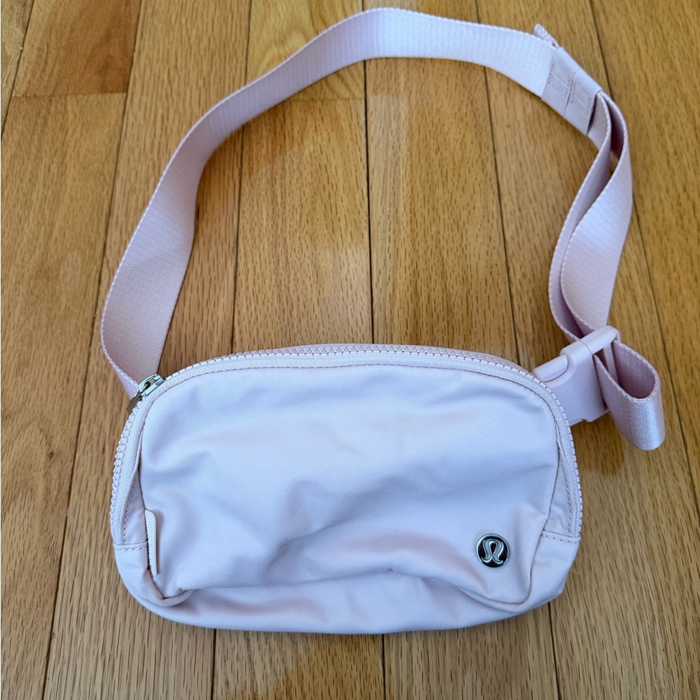 lululemon athletica pink belt bag